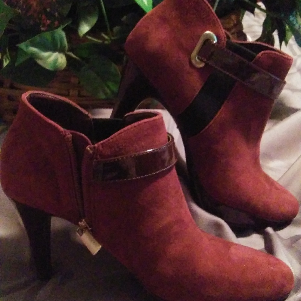 Women's 6M boots
